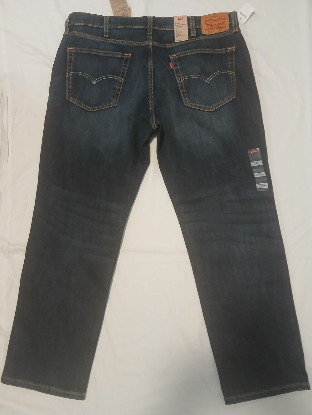 BNWT Levi’s 541 Mens size 38x32 Athletic taper Fit Dark wash